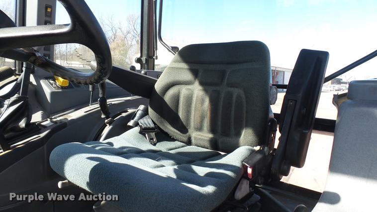 image for item L3960 1997 New Holland 6640SL tractor