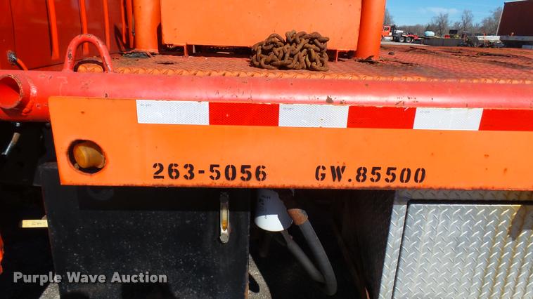 image for item L3961 1997 Ford LNT9000 gin pole truck