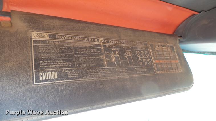 image for item L3961 1997 Ford LNT9000 gin pole truck