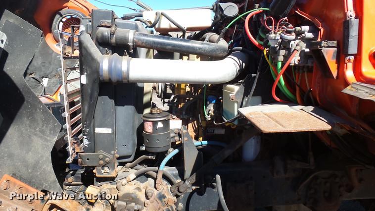 image for item L3961 1997 Ford LNT9000 gin pole truck