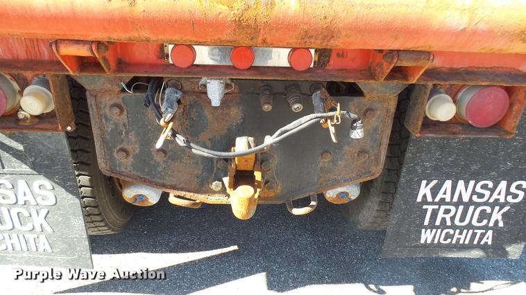image for item L3961 1997 Ford LNT9000 gin pole truck