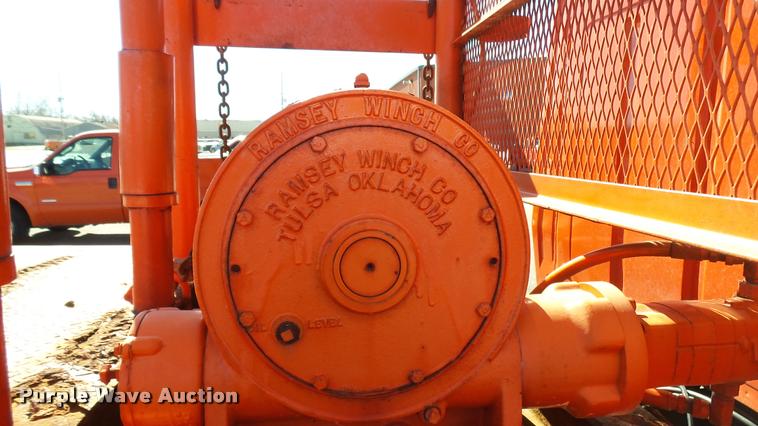 image for item L3961 1997 Ford LNT9000 gin pole truck