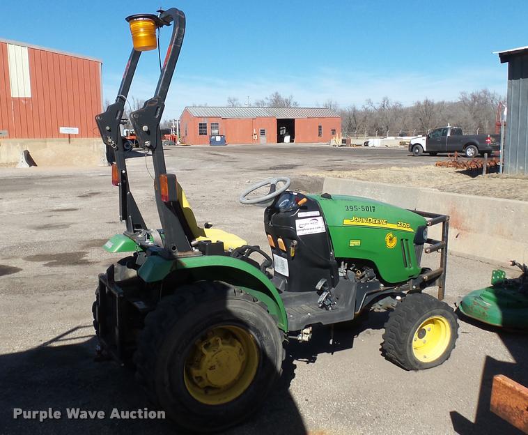 image for item L3964 2006 John Deere 2320 MFWD tractor