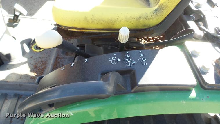 image for item L3964 2006 John Deere 2320 MFWD tractor