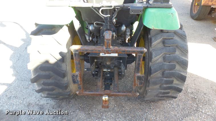 image for item L3964 2006 John Deere 2320 MFWD tractor