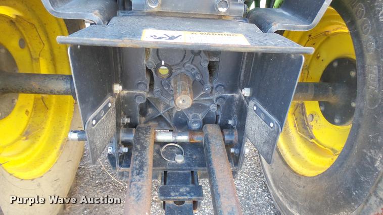 image for item L3964 2006 John Deere 2320 MFWD tractor