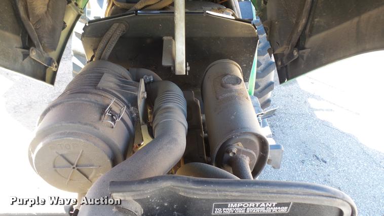 image for item L3964 2006 John Deere 2320 MFWD tractor