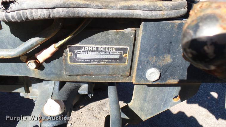 image for item L3964 2006 John Deere 2320 MFWD tractor
