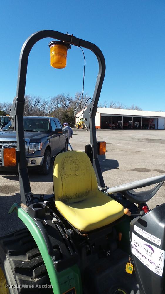 image for item L3964 2006 John Deere 2320 MFWD tractor