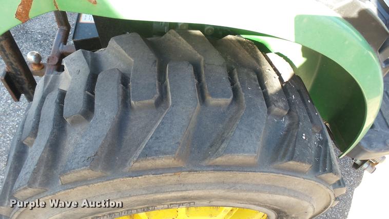 image for item L3964 2006 John Deere 2320 MFWD tractor