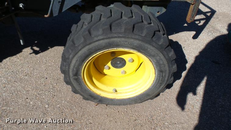 image for item L3964 2006 John Deere 2320 MFWD tractor