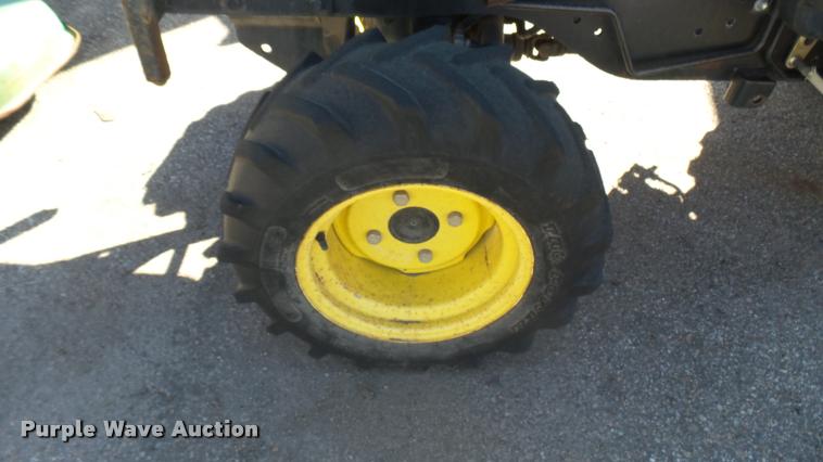 image for item L3964 2006 John Deere 2320 MFWD tractor