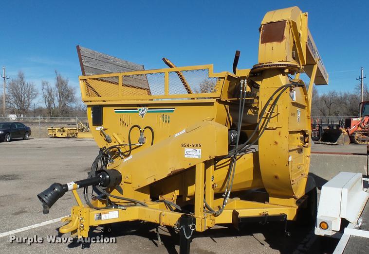 image for item L3967 2007 Vermeer Top Gun bale shredder