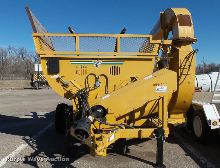 image for item L3967 2007 Vermeer Top Gun bale shredder