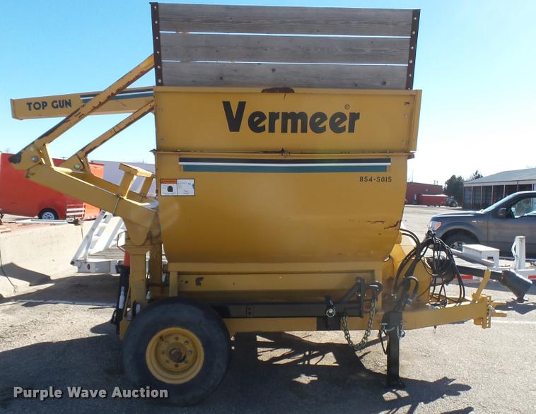 image for item L3967 2007 Vermeer Top Gun bale shredder