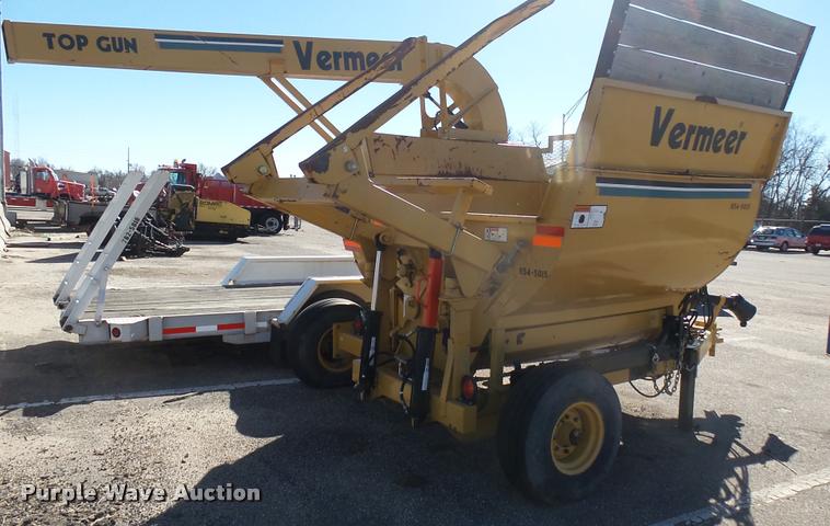 image for item L3967 2007 Vermeer Top Gun bale shredder