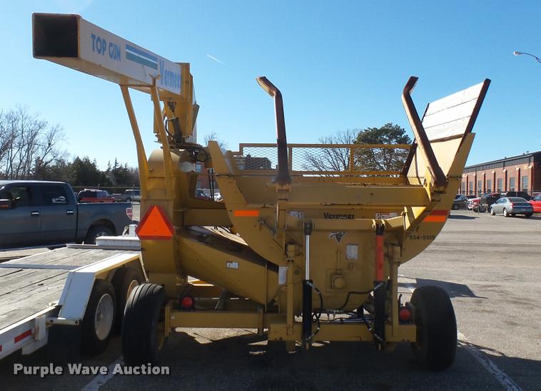 image for item L3967 2007 Vermeer Top Gun bale shredder