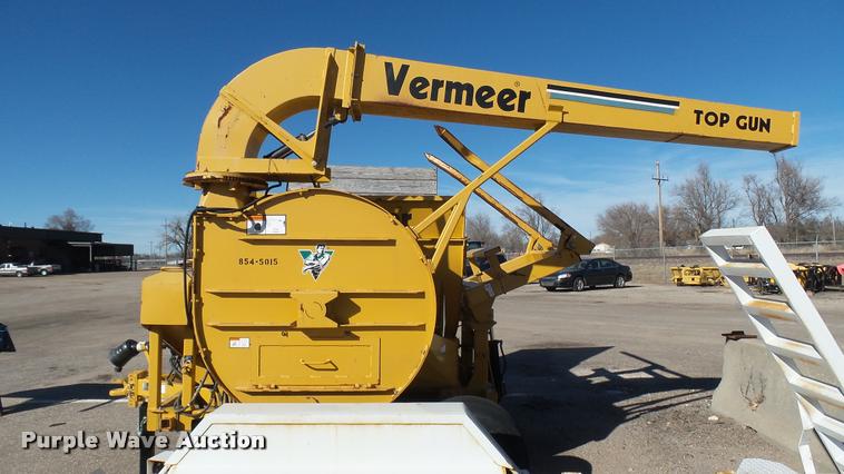 image for item L3967 2007 Vermeer Top Gun bale shredder