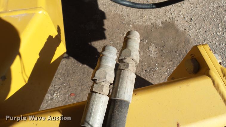 image for item L3967 2007 Vermeer Top Gun bale shredder