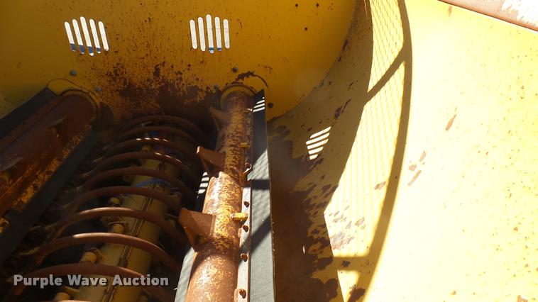 image for item L3967 2007 Vermeer Top Gun bale shredder