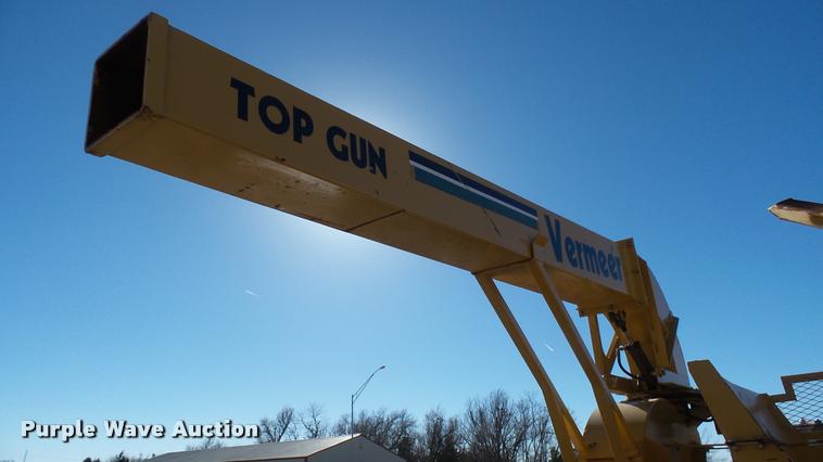 image for item L3967 2007 Vermeer Top Gun bale shredder