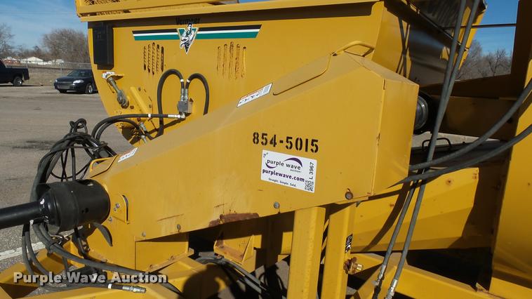 image for item L3967 2007 Vermeer Top Gun bale shredder