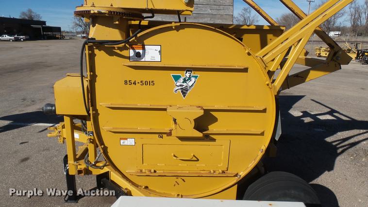 image for item L3967 2007 Vermeer Top Gun bale shredder
