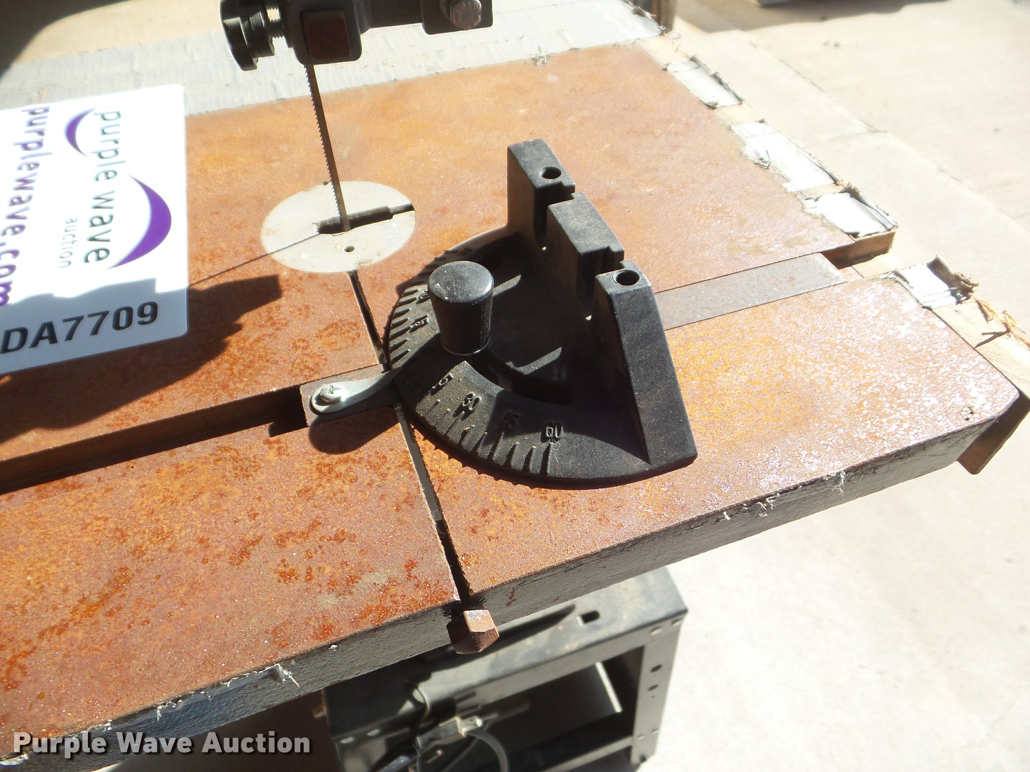 Buffalo BPVBS14 bandsaw in Salina, KS Item DA7709 sold Purple Wave