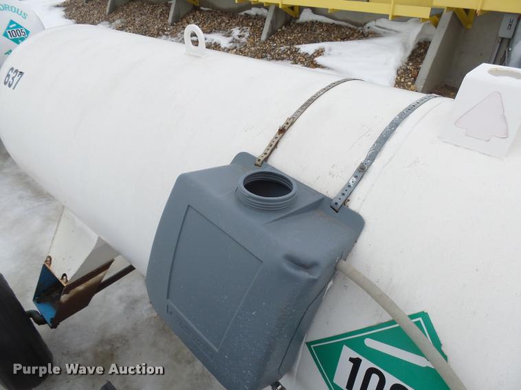 image for item AL9013 1985 Trinity steel anhydrous ammonia tank