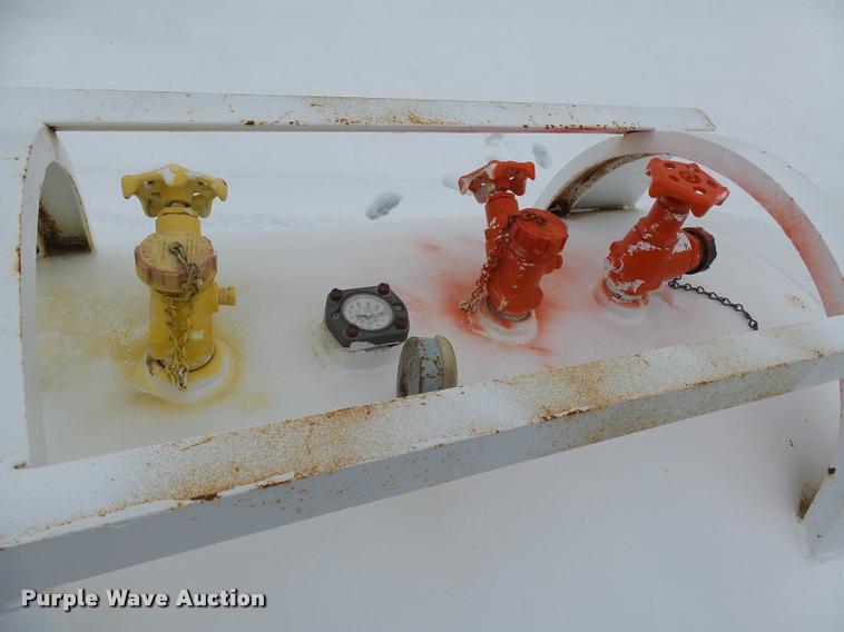 image for item AL9028 1992 Trinity steel anhydrous ammonia tank