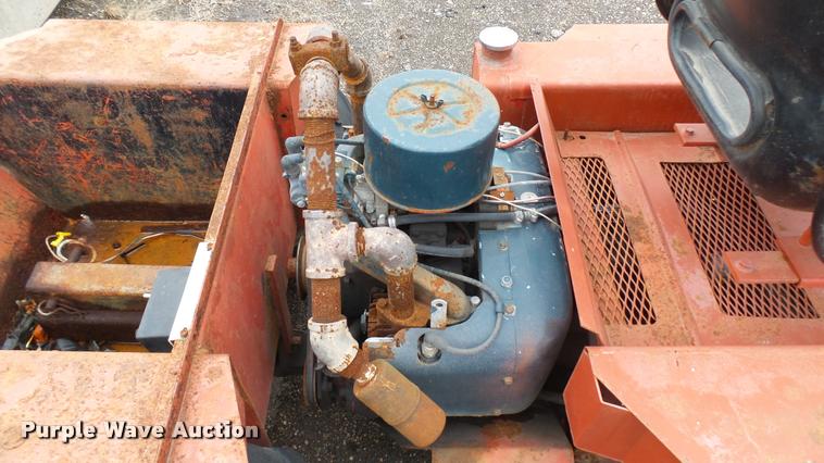 image for item AT9537 Hesston GMT200 Front Runner lawn mower