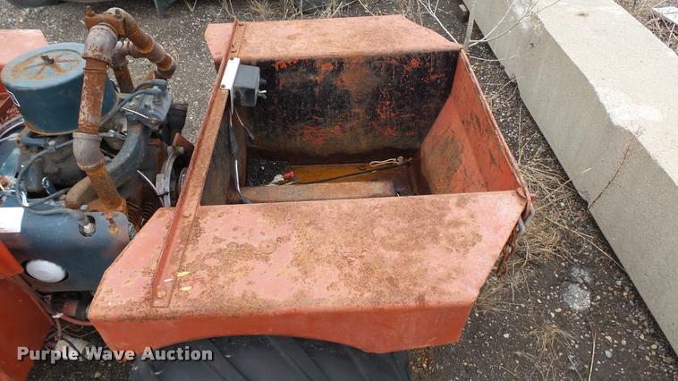 image for item AT9537 Hesston GMT200 Front Runner lawn mower