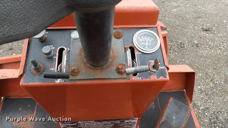 image for item AT9537 Hesston GMT200 Front Runner lawn mower