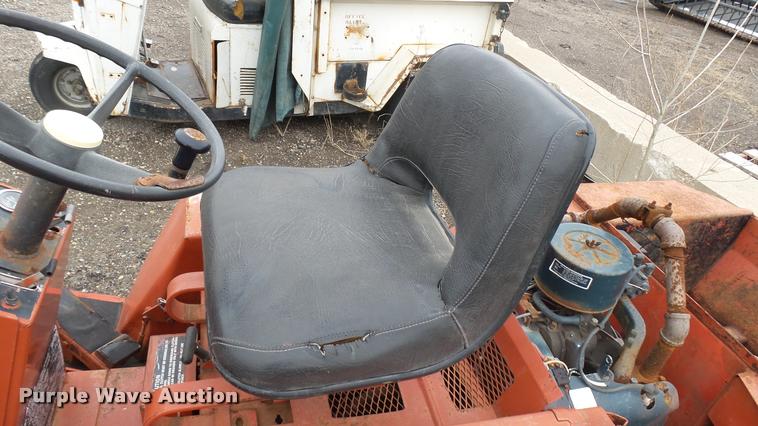 image for item AT9537 Hesston GMT200 Front Runner lawn mower