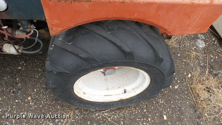 image for item AT9537 Hesston GMT200 Front Runner lawn mower