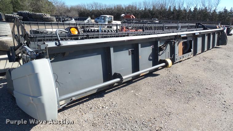 image for item AX9330 AGCO 8200 head