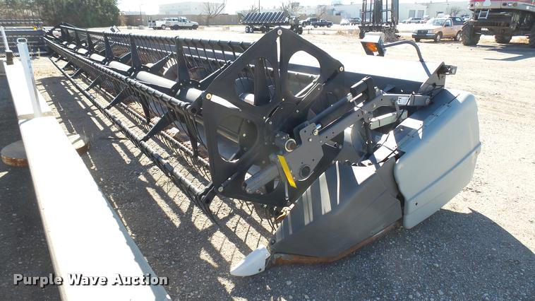 image for item AX9330 AGCO 8200 head