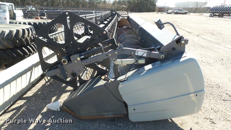 image for item AX9330 AGCO 8200 head