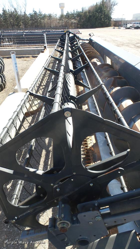 image for item AX9330 AGCO 8200 head