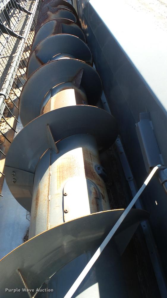 image for item AX9330 AGCO 8200 head