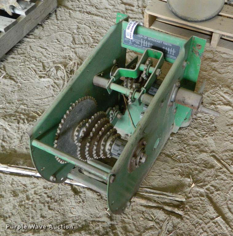 John Deere 7200 planter parts in Jennings, KS Item