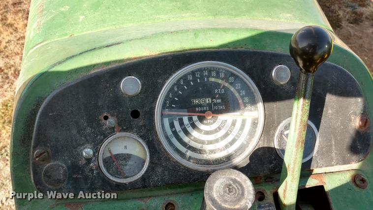 image for item BU9936 John Deere 2010 tractor