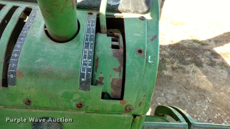 image for item BU9936 John Deere 2010 tractor