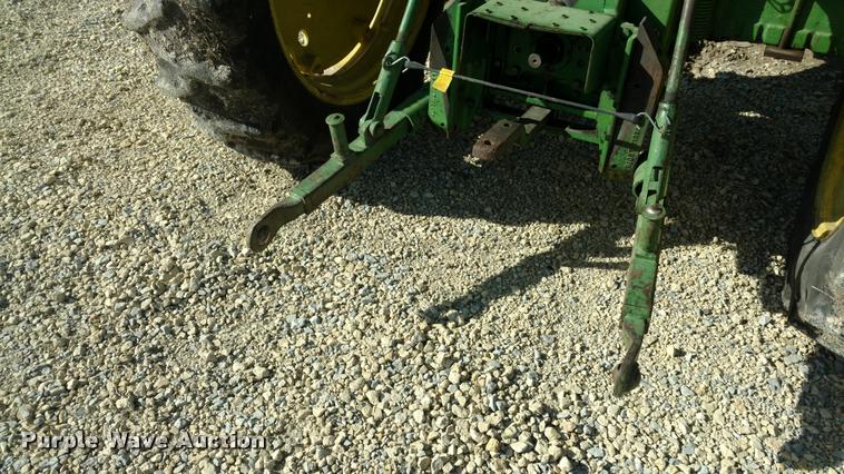 image for item BU9936 John Deere 2010 tractor