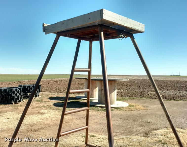 image for item BU9944 Steel stand