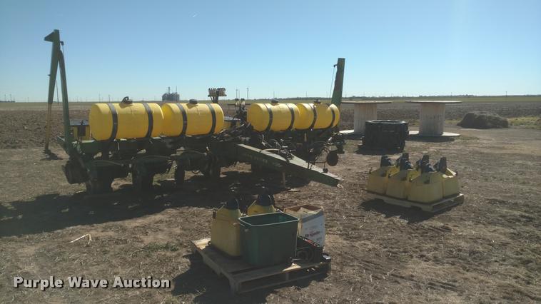 image for item BU9947 John Deere 7000 planter