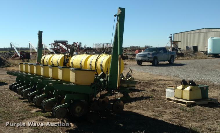 image for item BU9947 John Deere 7000 planter