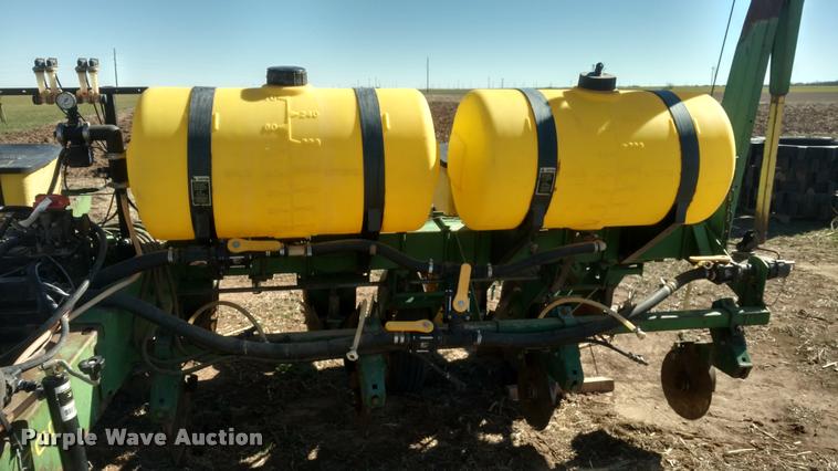 image for item BU9947 John Deere 7000 planter