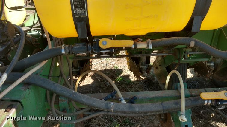 image for item BU9947 John Deere 7000 planter