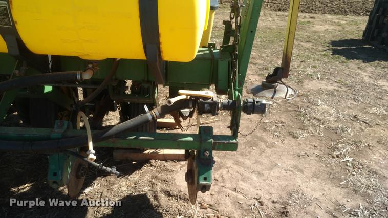image for item BU9947 John Deere 7000 planter